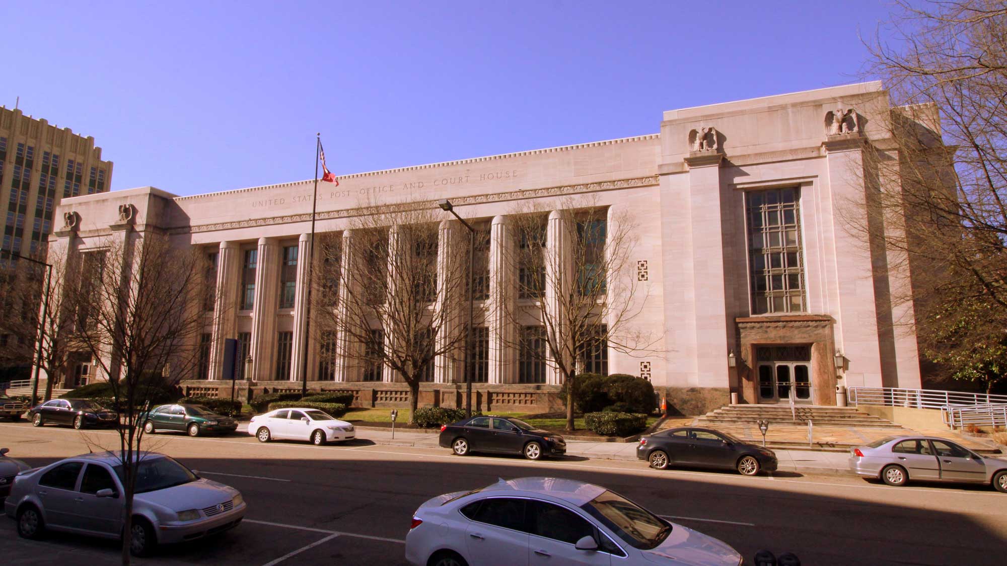 Photograph of the U.S. Post Office and Courthouse in Knoxville, Tennessee.