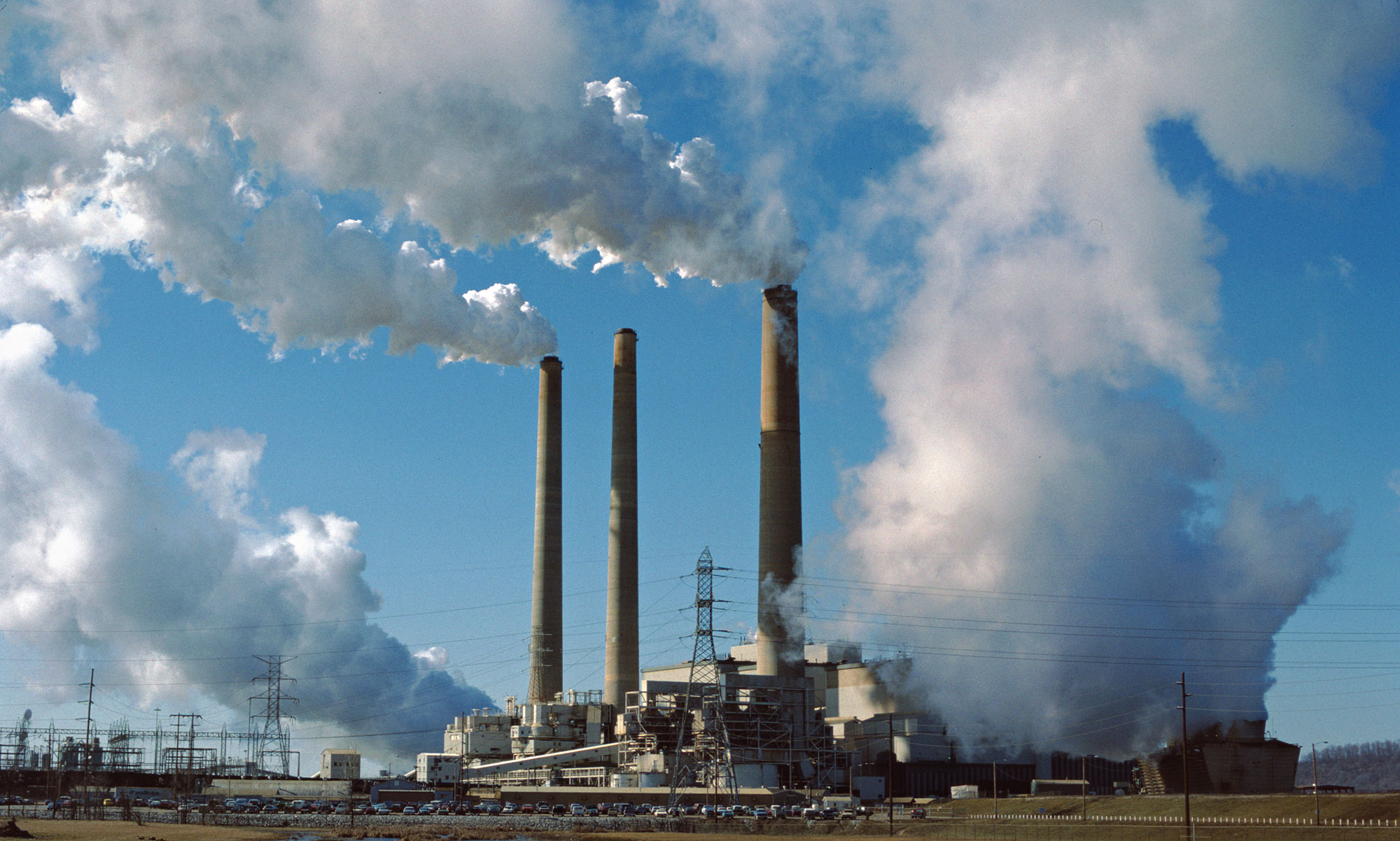 Photo of a coal-fired power plant in Kentucky.