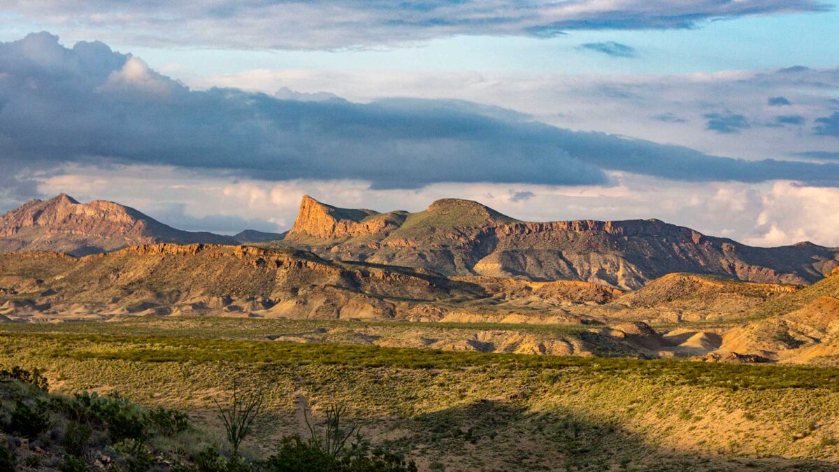 Photograph showing the landscape of Big Bend National Park in Texas.