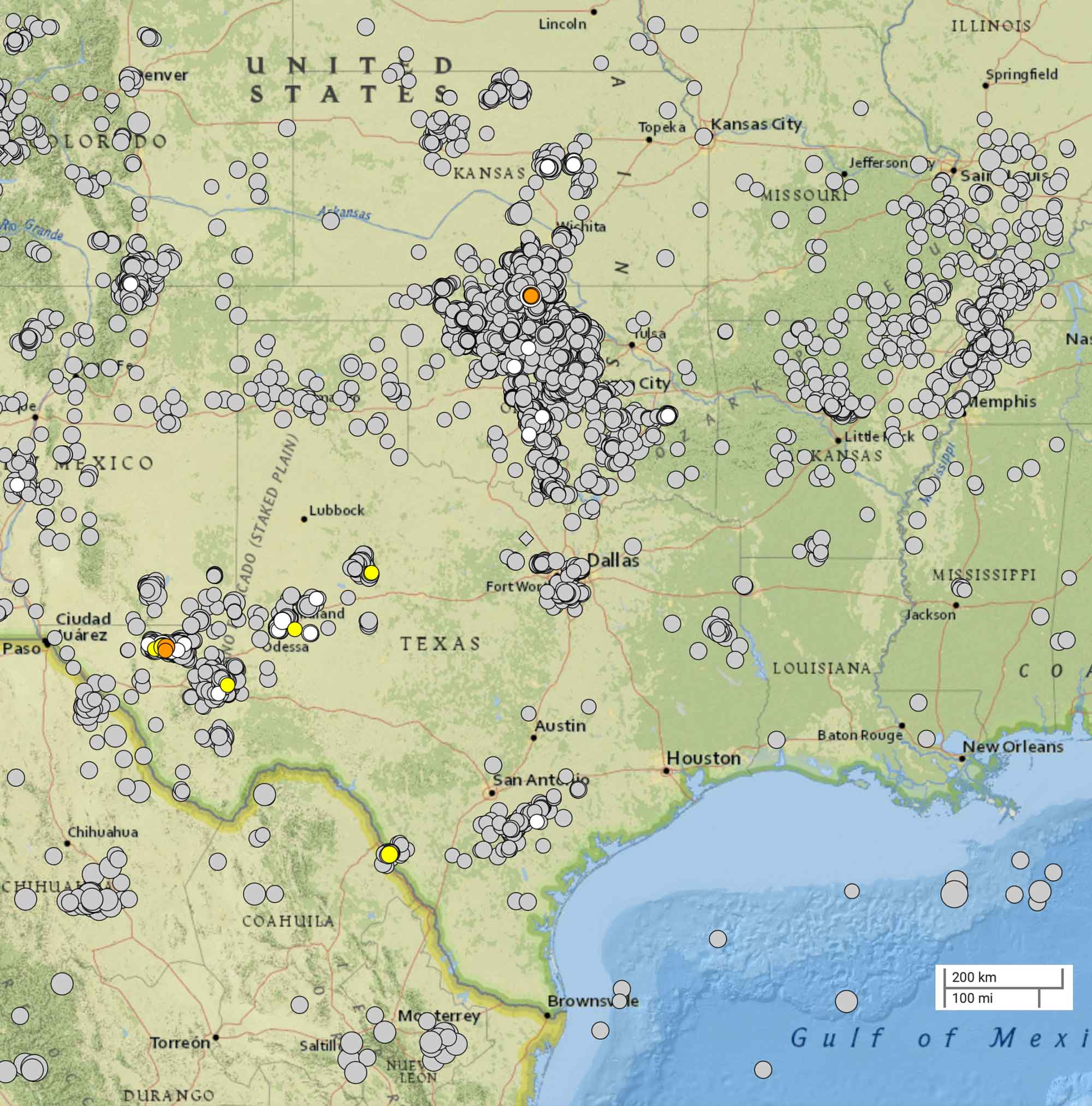 Map of the South-Central United States showing the locations of earthquake epicenters between 1980 and 2022.