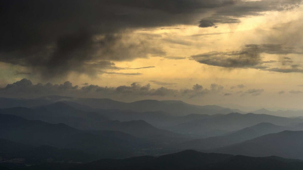 Photograph of the landscape viewed from the top of Brasstown Bald in Georgia.
