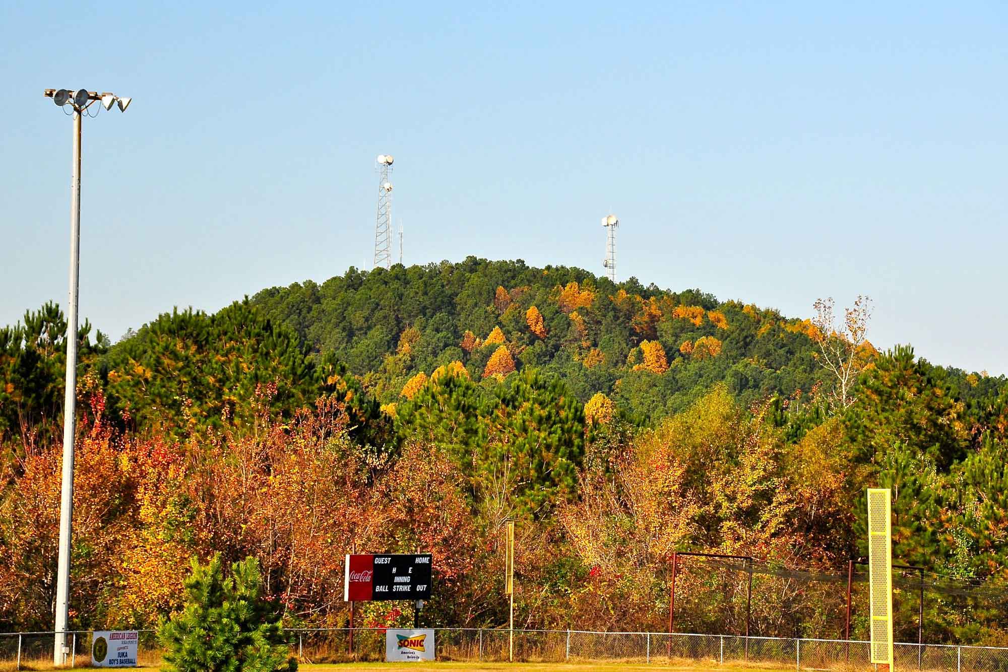 Photograph of Woodhall Mountain in Mississippi.