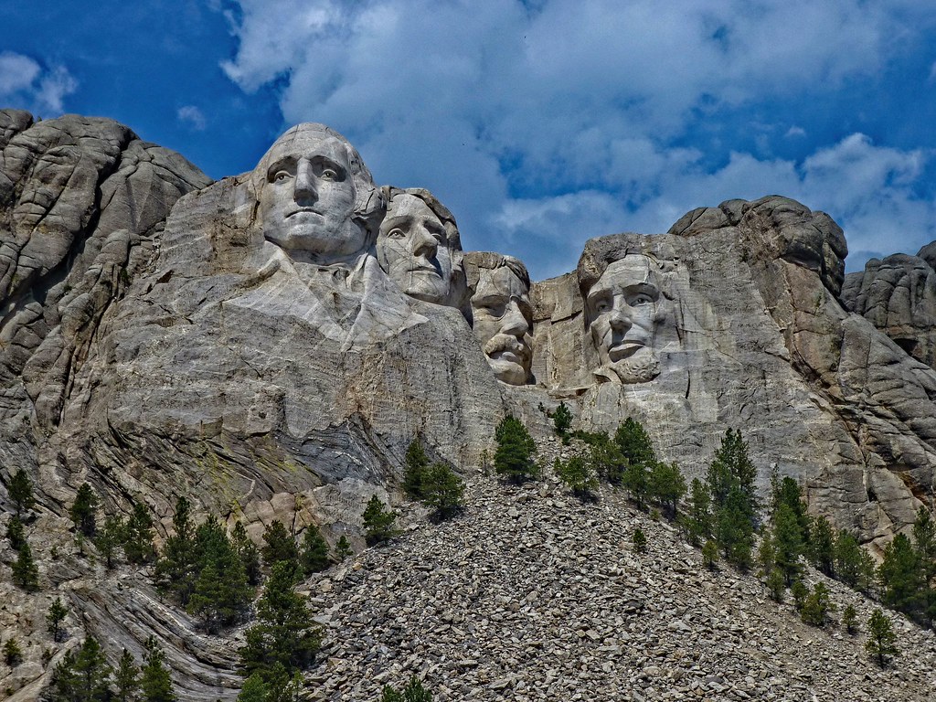 Photograph of Mount Rushmore.