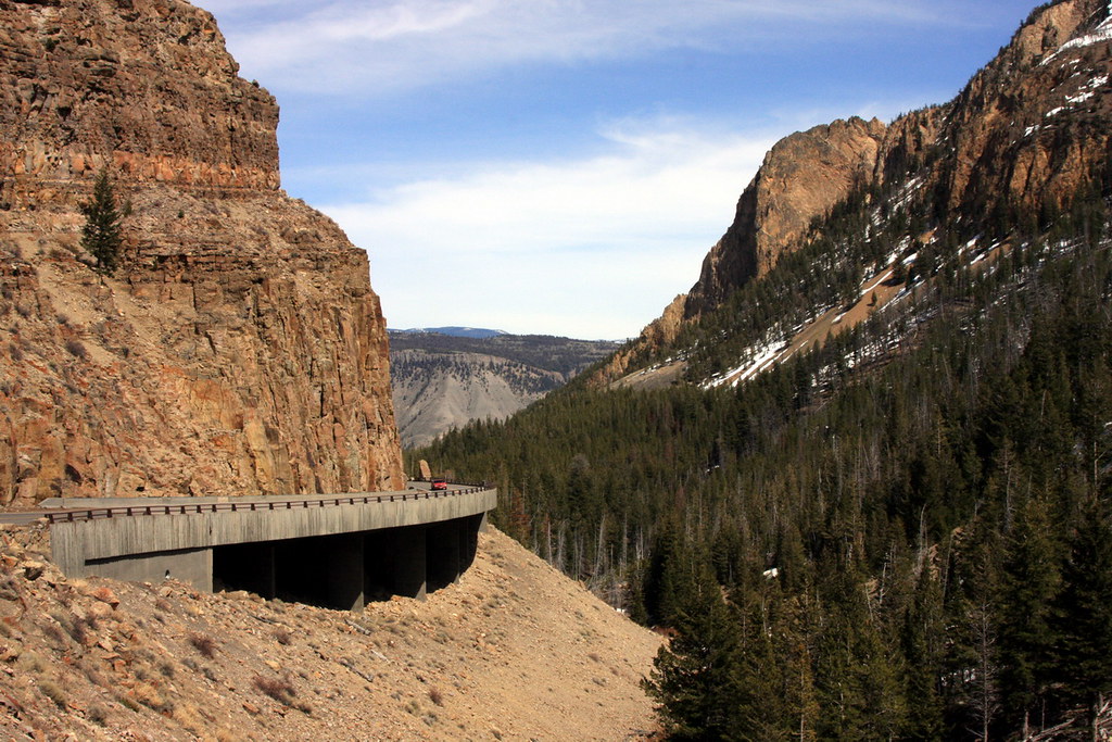 Photograph of Golden Gate Canyon in Yellowstone National Park.