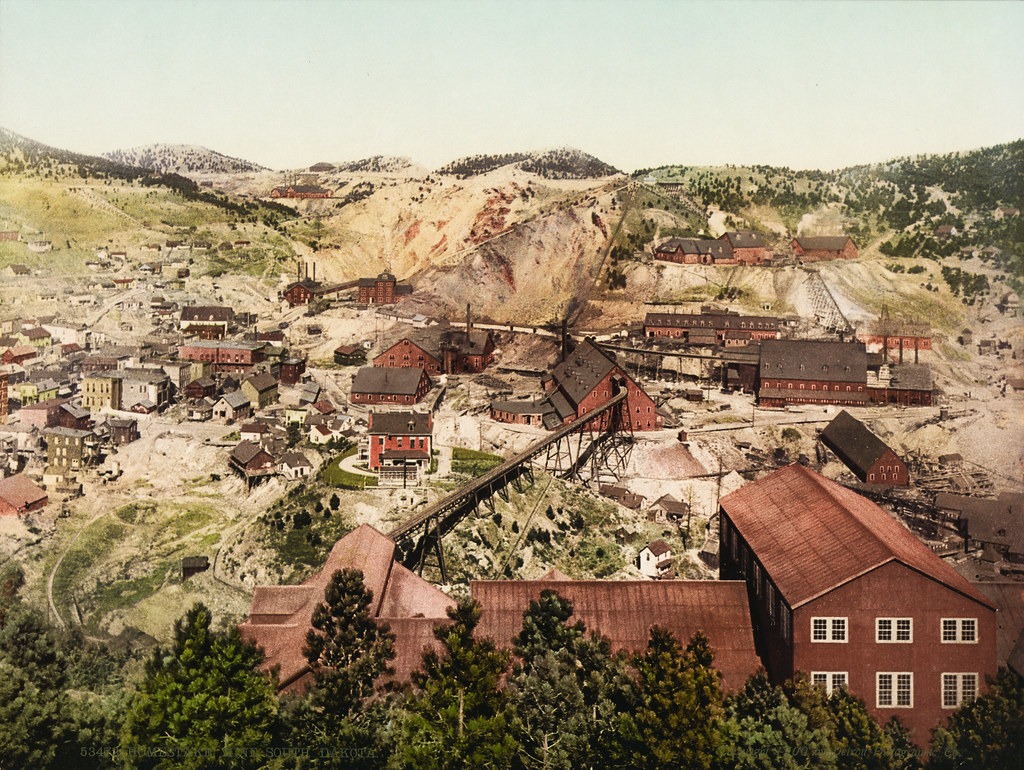 Photograph of the Homestake Mine in South Dakota.