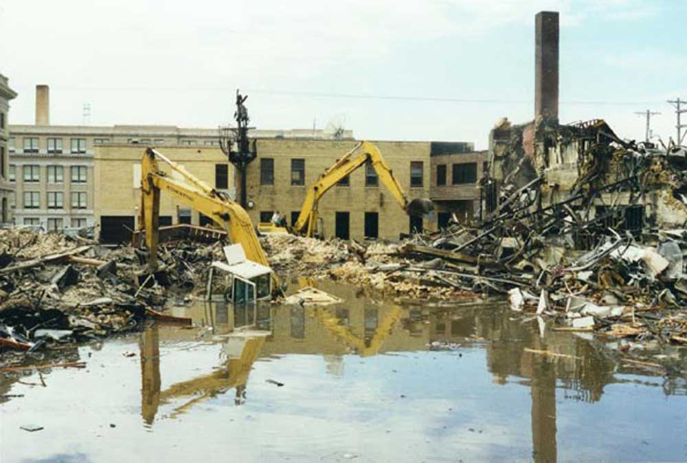 Photograph showing significant flood damage in Grand Forks, North Dakota after the 1997 Red River Flood.