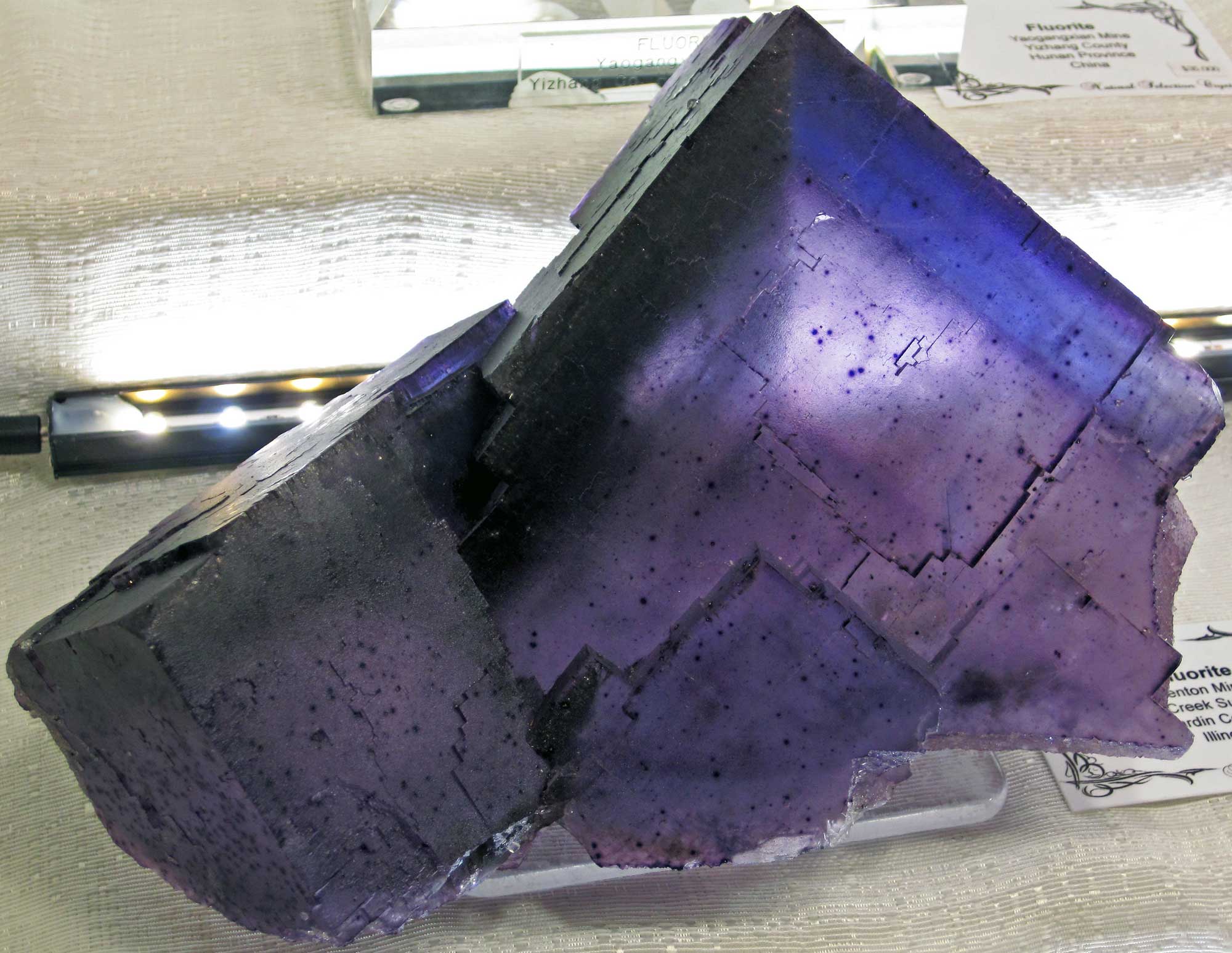 Photograph of a sample of the mineral fluorite from Illinois.
