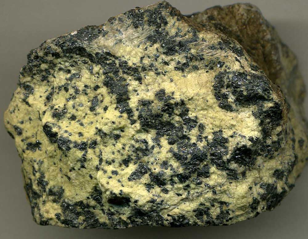 Photograph of chromitic serpentinite from Pennsylvania.