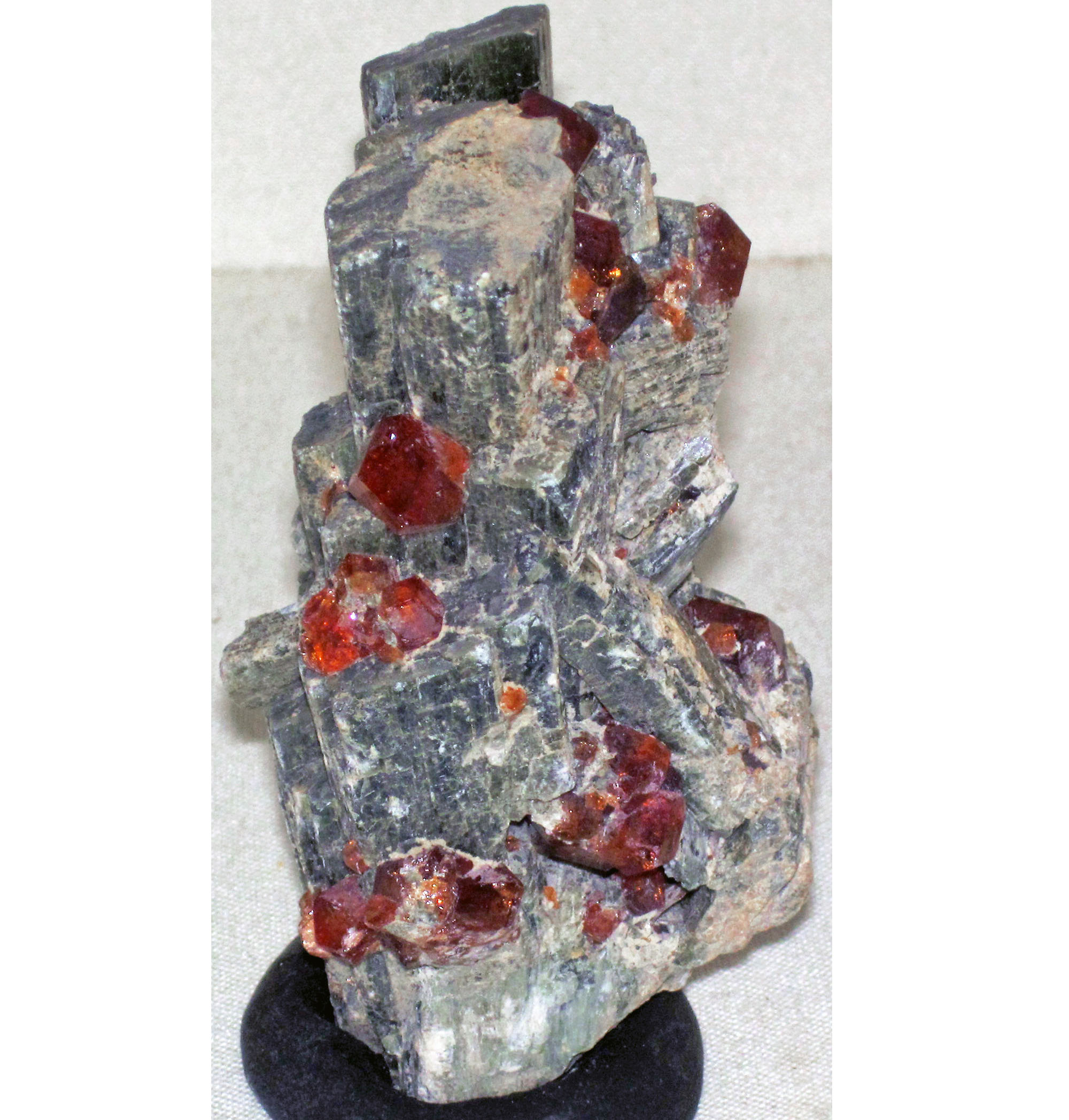 Photo of red garnet crystals from Vermont.