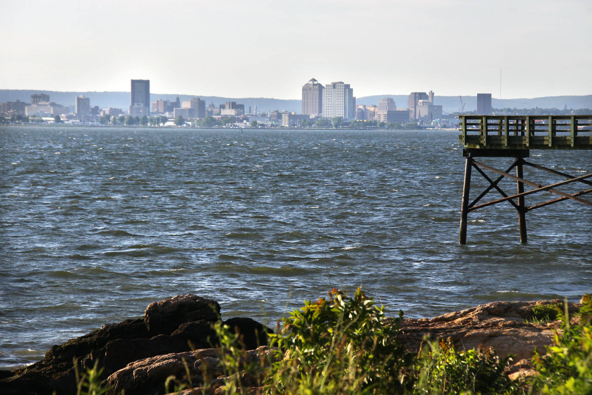 Photograph of the Atlantic coast skyline of New Haven, Connecticut.